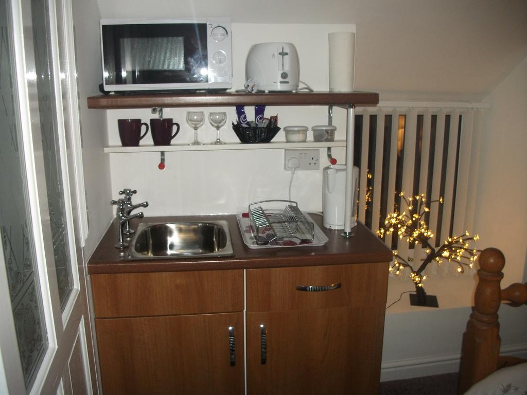 Hotel The Anchorage Amlwch Habitación foto