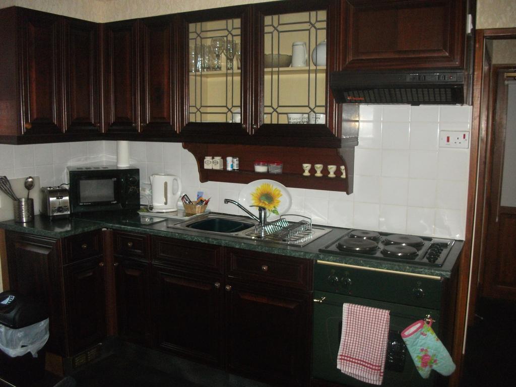 Hotel The Anchorage Amlwch Habitación foto